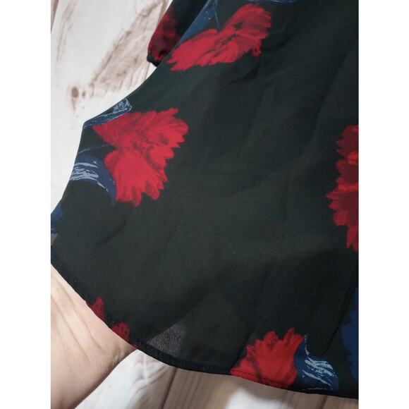 Maurices Blouse Womens XL Black Red Floral Chiffon Crisscross Semi Sheer Top - Picture 4 of 7